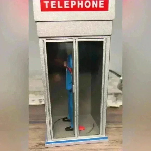 Hallmark Keepsake 1995 NEW “Superman” Magic Christmas Ornament- light & motion. - Picture 4 of 8